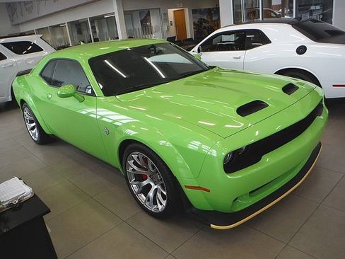 Used 2023 Dodge Challenger SRT Hellcat RWD image 3