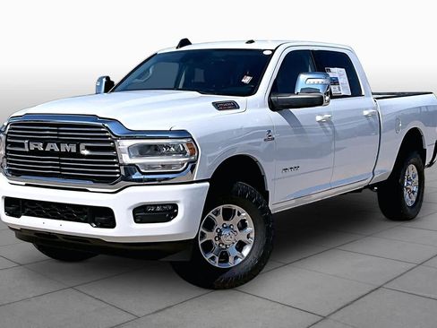 Used 2024 RAM 2500 Laramie w/ Safety Group AWD/4WD image 2