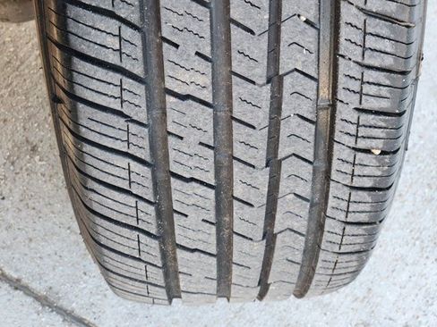 Used 2020 Toyota Tacoma TRD Sport w/ Technology Package image 19