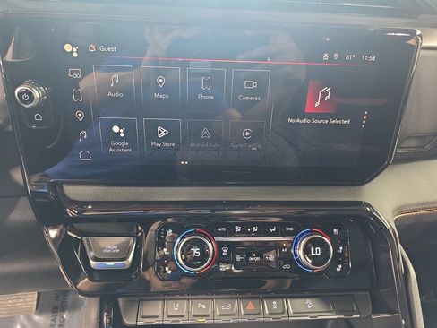 New 2026 GMC Sierra 3500 AT4 w/ Technology Package AWD/4WD image 19