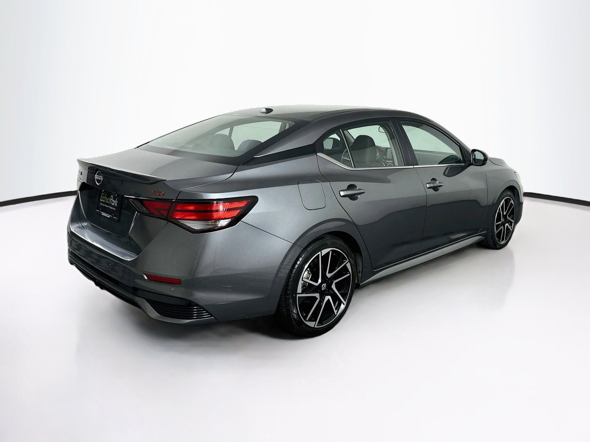 Used 2025 Nissan Sentra SR FWD image 9