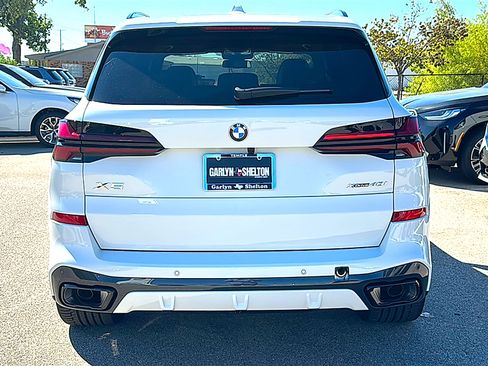 New 2026 BMW X5 xDrive40i w/ M Sport Package AWD/4WD image 7