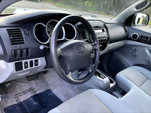 Used 2010 Toyota Tacoma 2WD Regular Cab image 17