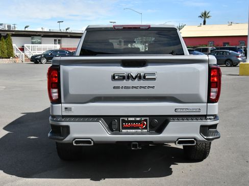 Used 2024 GMC Sierra 1500 Elevation w/ LPO, Elevation Black Package image 7