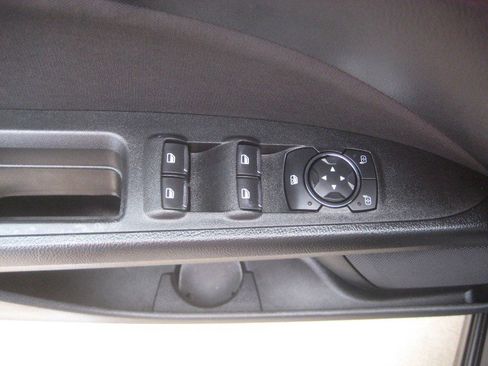 Used 2020 Ford Fusion SE FWD image 16