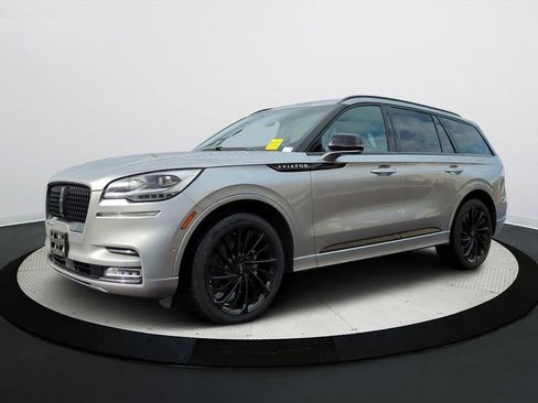 Used 2023 Lincoln Aviator Reserve w/ Equipment Group 201A image 7