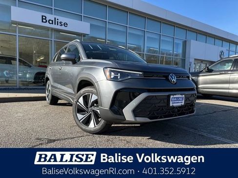 New 2026 Volkswagen Taos SE image 1