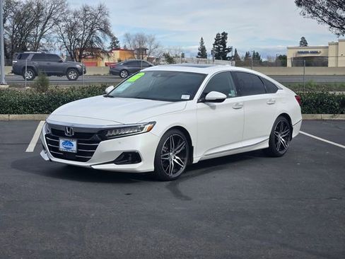 Used 2022 Honda Accord Touring image 8