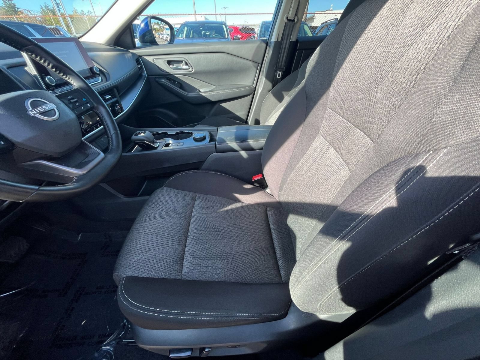 Used 2025 Nissan Rogue SV AWD/4WD image 28