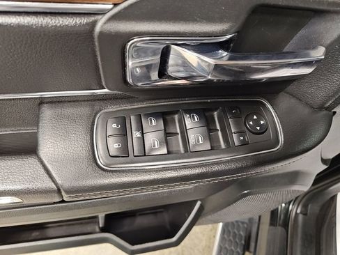 Used 2017 RAM 1500 Laramie w/ Convenience Group image 17