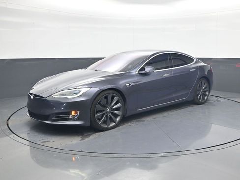 Used 2018 Tesla Model S 75D image 3