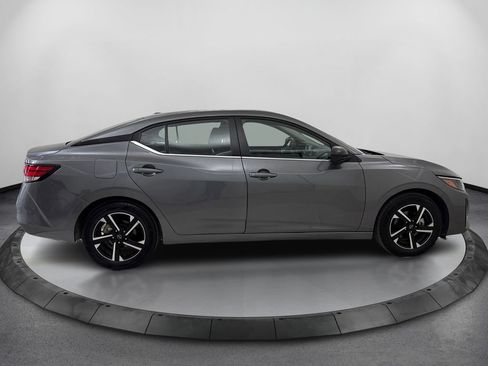 Used 2025 Nissan Sentra SV FWD image 4