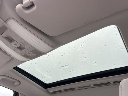 Used 2015 Mercedes-Benz E 350 4MATIC Sedan image 21