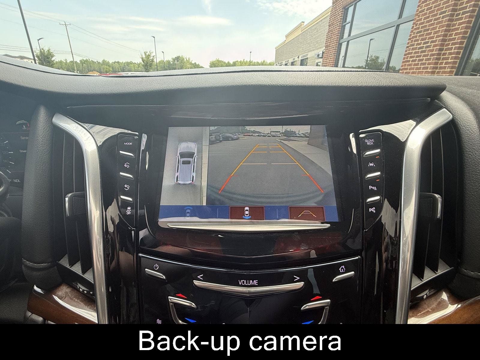 Used 2020 Cadillac Escalade Premium Luxury RWD image 8