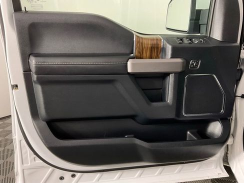 Used 2020 Ford F150 Lariat AWD/4WD image 12