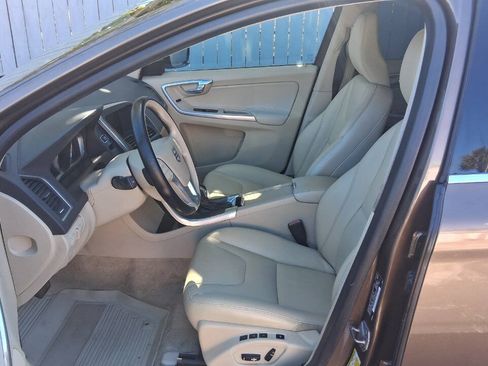 Used 2015 Volvo XC60 T5 Premier FWD image 7