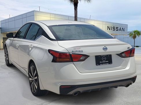 Used 2019 Nissan Altima 2.5 SR w/ SR Premium Package FWD image 4