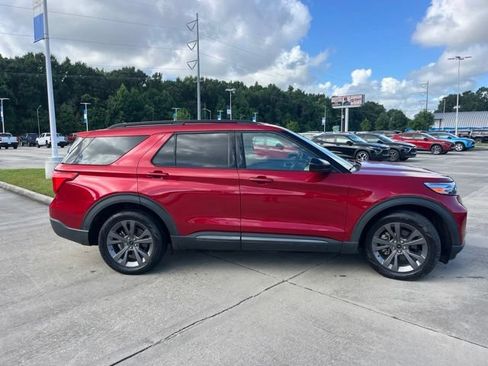 Used 2022 Ford Explorer XLT w/ Equipment Group 202A RWD image 7