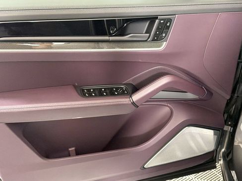 Certified 2024 Porsche Cayenne S AWD/4WD image 16