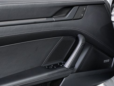 Certified 2022 Porsche 911 Carrera GTS image 6