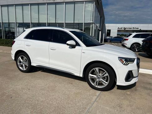 Used 2019 Audi Q3 2.0T Premium Plus w/ Premium Plus Package AWD/4WD image 6