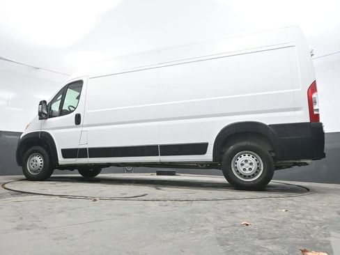 Used 2025 RAM ProMaster 2500 w/ Convenience Group FWD image 32