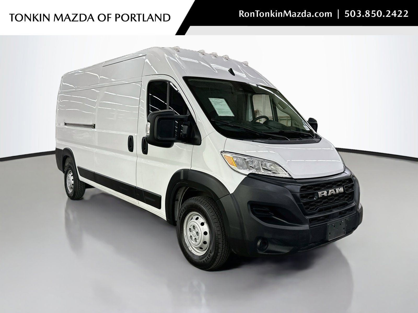 Used 2023 RAM ProMaster 2500 FWD image 1