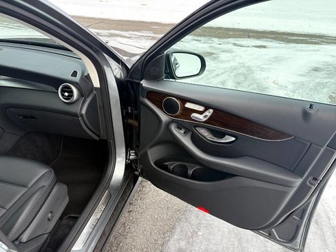 Used 2016 Mercedes-Benz GLC 300 4MATIC image 21