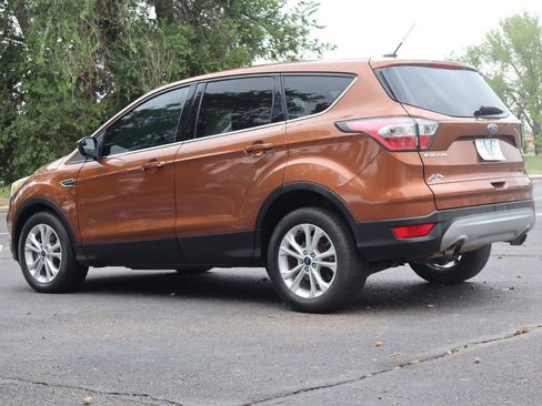 Used 2017 Ford Escape SE w/ SE Cold Weather Package AWD/4WD image 7