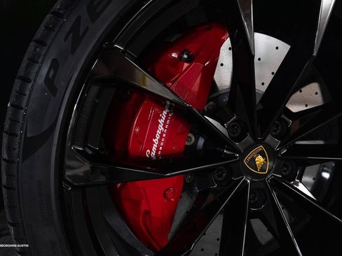 Used 2024 Lamborghini Urus S image 20