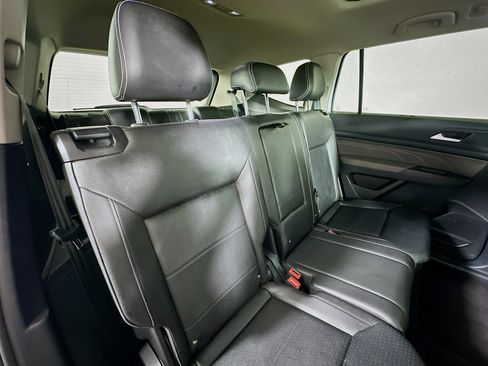Used 2023 Volkswagen Atlas SE w/ Panoramic Sunroof Package AWD/4WD image 27