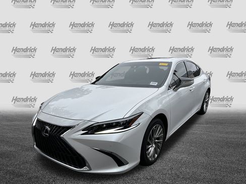 Used 2022 Lexus ES 300h Ultra Luxury image 5