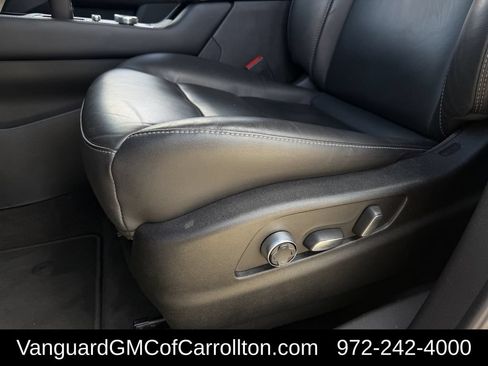 Used 2025 Cadillac XT4 Premium Luxury FWD image 26