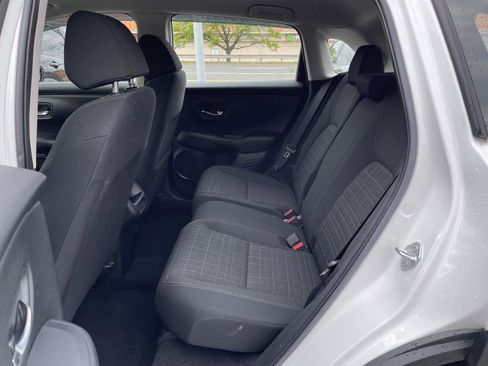 Used 2023 Honda HR-V LX image 14