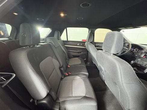 Used 2018 Ford Explorer XLT w/ Equipment Group 201A image 40