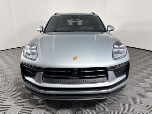 Certified 2026 Porsche Macan AWD/4WD image 6