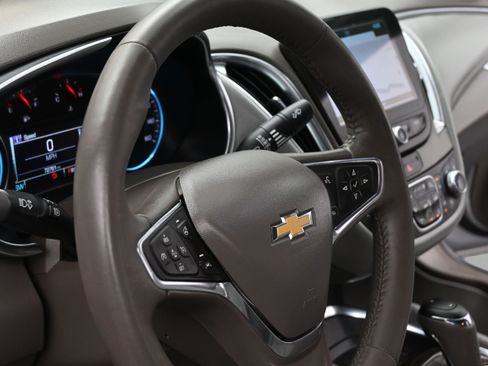 Used 2016 Chevrolet Malibu Premier w/ Driver Confidence Package II FWD image 13