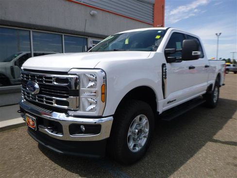 Used 2025 Ford F250 XLT w/ FX4 Off-Road Package AWD/4WD image 1