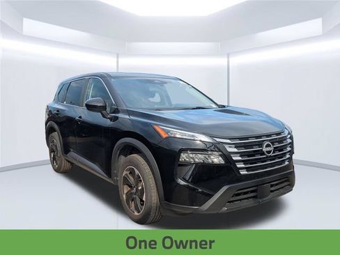 Used 2024 Nissan Rogue SV FWD image 4