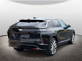 Used 2025 Cadillac Lyriq Luxury w/ LPO, Floor Liner Package AWD/4WD video 2