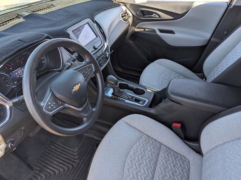 Used 2022 Chevrolet Equinox LS w/ LS Convenience Package image 22