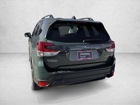 Used 2023 Subaru Forester Premium image 6
