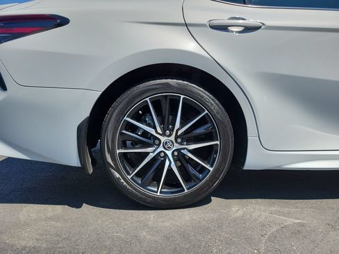 Used 2022 Toyota Camry SE w/ Audio Upgrade Package FWD image 8