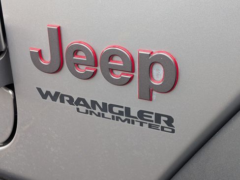 Used 2018 Jeep Wrangler Unlimited Rubicon AWD/4WD image 14