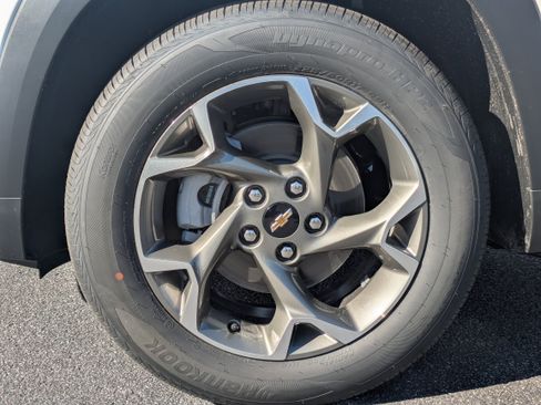 New 2026 Chevrolet Trax LT w/ Driver Confidence Package image 29