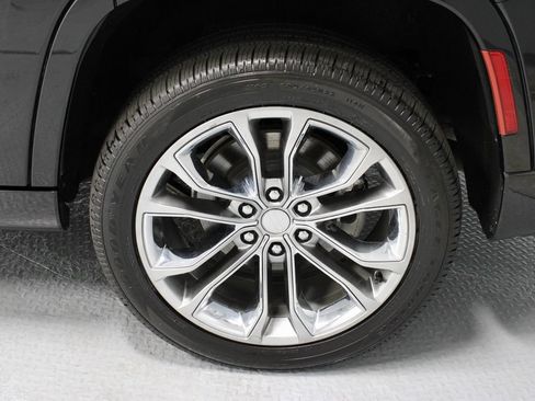 Used 2023 Jeep Grand Wagoneer Series II AWD/4WD image 20
