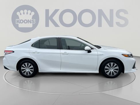 Used 2019 Toyota Camry LE FWD image 8