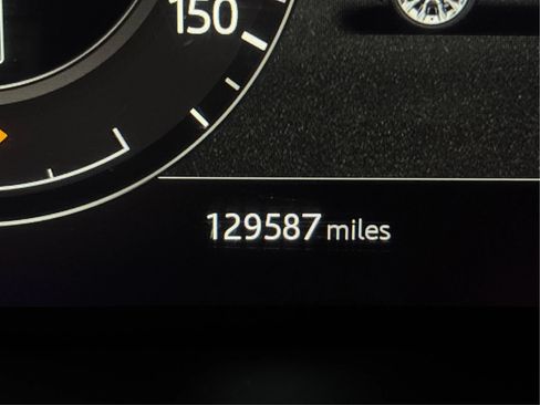 Used 2018 Land Rover Range Rover Sport HSE AWD/4WD image 48