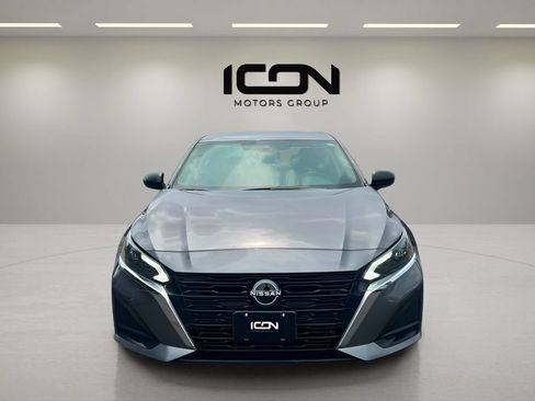 Used 2024 Nissan Altima 2.5 SV FWD image 8