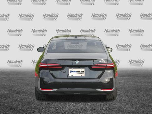 Certified 2024 BMW 530i w/ Premium Package image 8